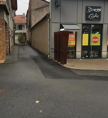Cosy,calme A 2 Pas Du Centre De شقة *